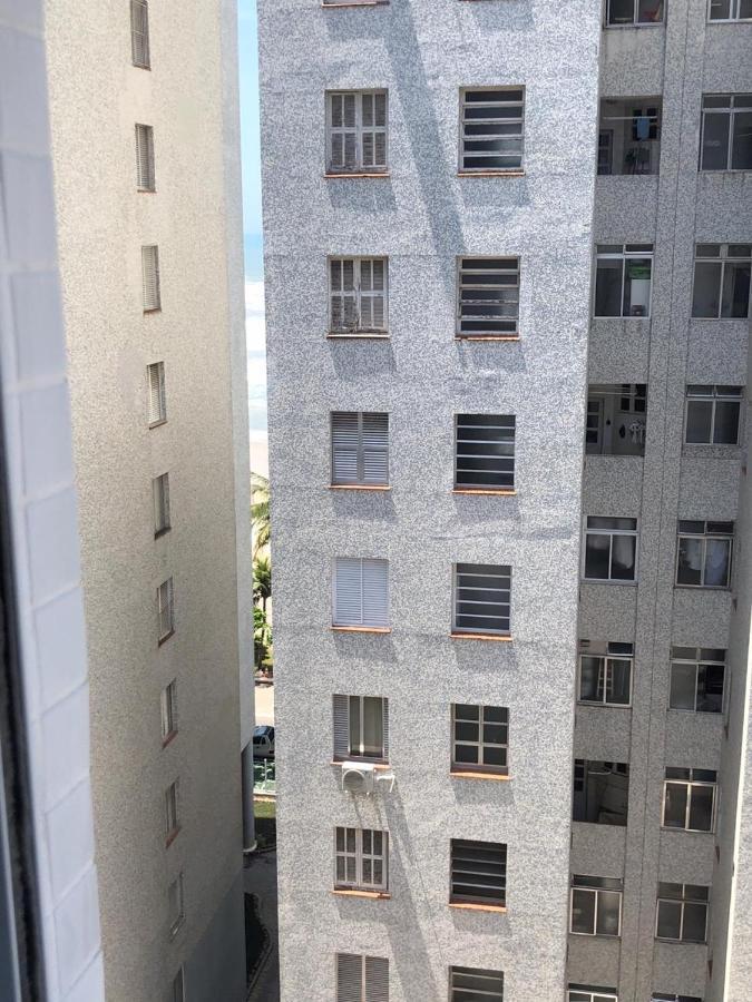No - Pitangueiras Apartment